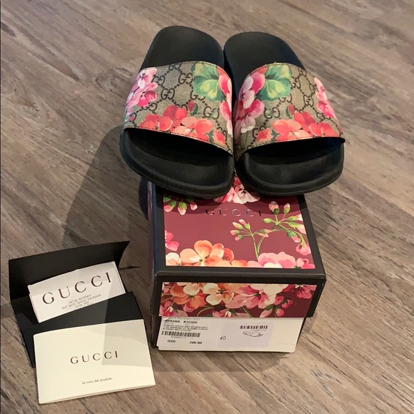 gucci bloom slides size 9